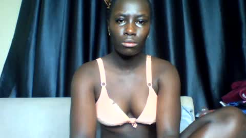 Snapshot of azaelia_iris chatting on July 12, 2026, 5:48 pm azaelia_iris online show from July 12, 2026, 5:48 pm
