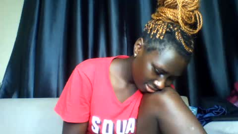Snapshot of azaelia_iris chatting on July 22, 2026, 10:29 am azaelia_iris online show from July 22, 2026, 10:29 am