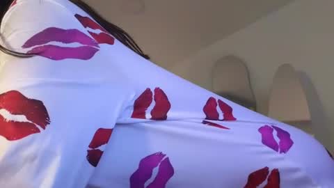 azaleia_ online show from June 21, 2026, 4:04 am