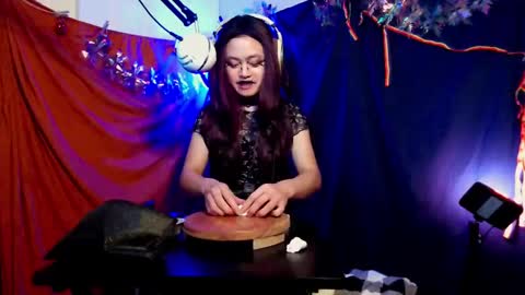 Snapshot of azazelgains chatting on December 7, 2024, 6:32 am Azazel online show from December 7, 2024, 6:32 am