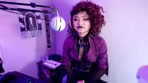 Snapshot of azazelgains chatting on March 11, 2025, 4:32 am Azazel online show from March 11, 2025, 4:32 am