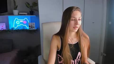 Snapshot of azeliaclark chatting on January 11, 2025, 1:43 pm Sofia online show from January 11, 2025, 1:43 pm