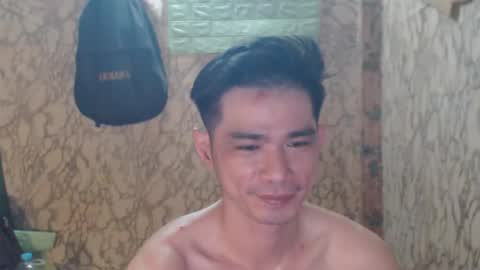 Snapshot of azn_philip chatting on December 2, 2025, 5:35 am Philip online show from December 2, 2025, 5:35 am