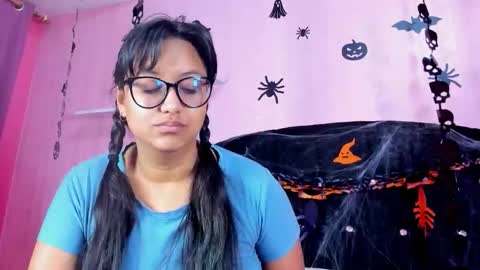 Snapshot of azul_moon chatting on October 28, 2025, 3:54 am azul_moon online show from October 28, 2025, 3:54 am