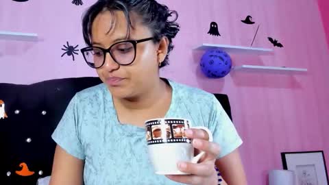 Snapshot of azul_moon chatting on November 4, 2025, 3:27 am azul_moon online show from November 4, 2025, 3:27 am
