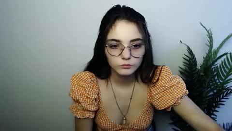 azumi_chan_ online show from November 29, 2025, 9:56 am