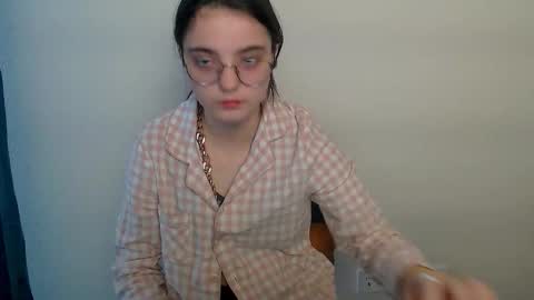 azumi_chan_ online show from March 18, 2026, 11:24 am