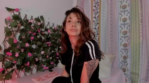 Snapshot of azumi_saan chatting on July 18, 2026, 3:00 am azumi saan online show from July 18, 2026, 3:00 am