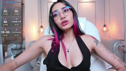 Azura online show from March 3, 2025, 10:20 pm