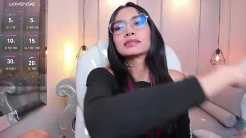 Azura online show from September 8, 2025, 7:24 pm