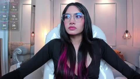 Azura online show from September 30, 2025, 7:30 pm