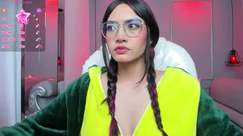 Azura online show from December 15, 2025, 7:18 pm