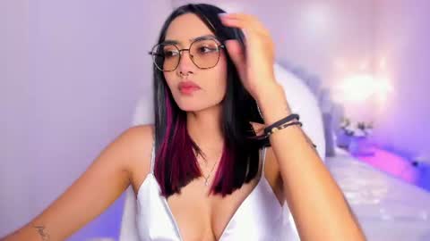 Snapshot of azurakindong chatting on June 24, 2026, 7:13 pm Azura online show from June 24, 2026, 7:13 pm