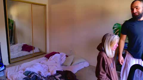 b1gbanana online show from January 24, 2025, 4:39 pm