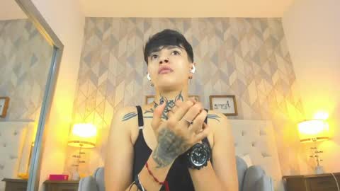 Anny online show from May 2, 2026, 3:33 am