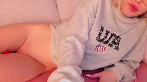 Snapshot of baaaybeee chatting on February 27, 2025, 12:32 am Alessia online show from February 27, 2025, 12:32 am