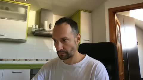 Snapshot of babakeror chatting on May 1, 2026, 7:46 am BKR online show from May 1, 2026, 7:46 am