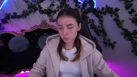 Babe online show from October 10, 2025, 6:56 am