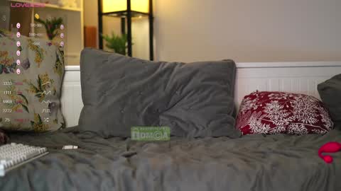 Snapshot of babeholly chatting on January 25, 2025, 11:22 pm Hey Im your angel Holly online show from January 25, 2025, 11:22 pm