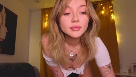 Snapshot of baby_adele chatting on December 24, 2024, 6:50 pm bb adele online show from December 24, 2024, 6:50 pm