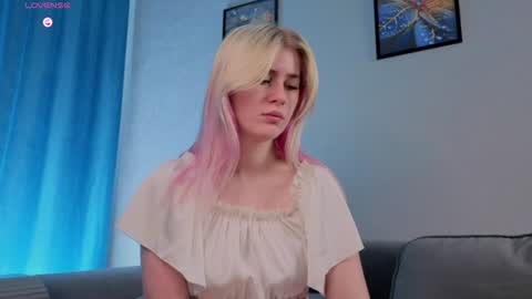 Snapshot of baby_claude chatting on June 9, 2026, 3:29 am Kate online show from June 9, 2026, 3:29 am