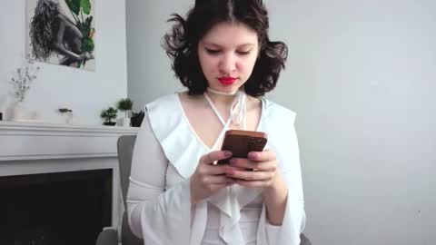 Evalena maybe just Eva online show from March 8, 2026, 5:22 am