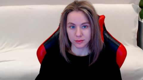 baby_kitte online show from January 23, 2025, 2:44 am