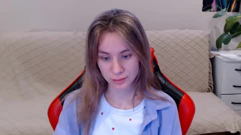 baby_kitte online show from January 28, 2025, 3:25 am