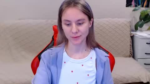 baby_kitte online show from January 28, 2025, 6:27 am