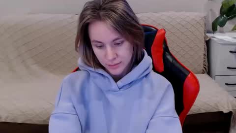 baby_kitte online show from January 29, 2025, 2:30 am