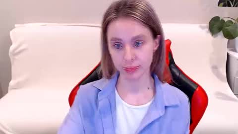 baby_kitte online show from February 12, 2025, 10:14 am