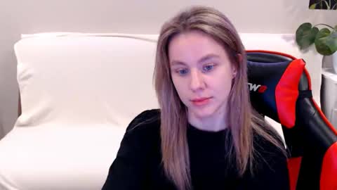 baby_kitte online show from February 13, 2025, 2:45 am