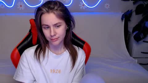 baby_kitte online show from March 12, 2025, 7:13 am