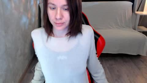 baby_kitte online show from December 4, 2025, 3:16 am