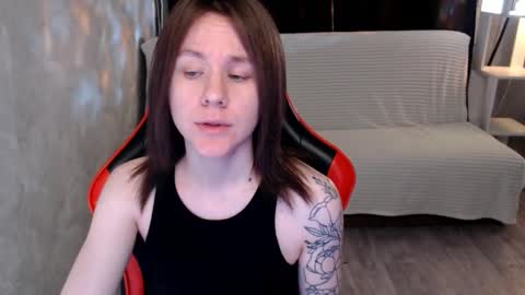 baby_kitte online show from December 5, 2025, 3:59 am