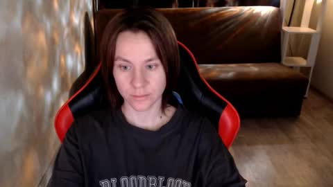 baby_kitte online show from December 18, 2025, 3:12 am