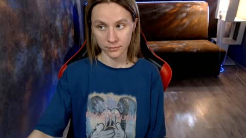 baby_kitte online show from July 6, 2026, 8:44 am