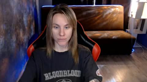baby_kitte online show from July 7, 2026, 7:23 am