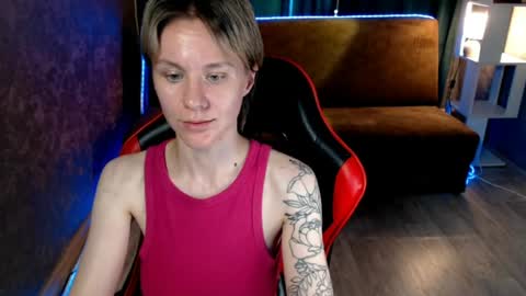 baby_kitte online show from July 28, 2026, 11:28 am
