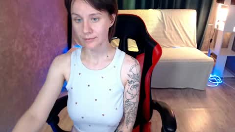 baby_kitte online show from July 31, 2026, 4:28 pm