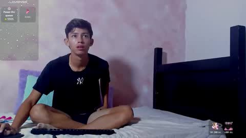 baby_noaht online show from May 13, 2026, 11:40 am