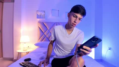baby_noaht online show from June 4, 2026, 10:05 pm