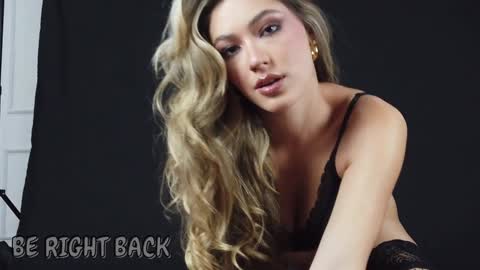  Baby Sammyy  online show from September 27, 2025, 8:14 pm