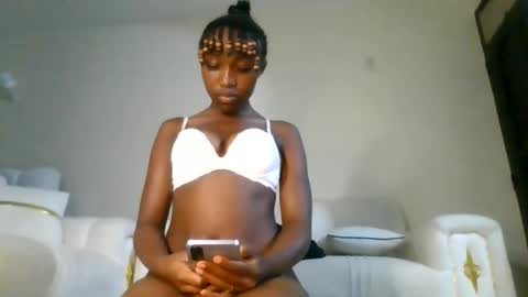 baby_smiler online show from May 26, 2026, 1:34 am