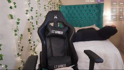 Snapshot of babyangiee chatting on February 28, 2025, 10:06 pm Instagram online show from February 28, 2025, 10:06 pm