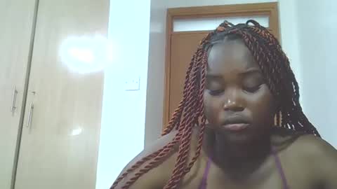 Snapshot of babyavil chatting on December 19, 2025, 9:00 pm babyavil online show from December 19, 2025, 9:00 pm