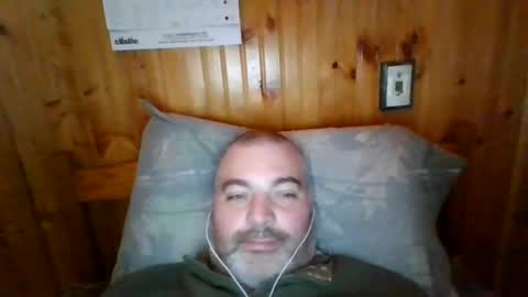 Snapshot of babybaby83 chatting on March 2, 2025, 5:25 pm Darren online show from March 2, 2025, 5:25 pm