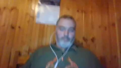 Snapshot of babybaby83 chatting on December 4, 2025, 5:54 pm Darren online show from December 4, 2025, 5:54 pm