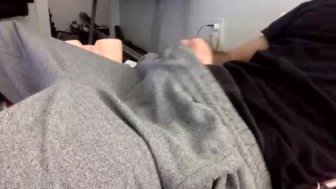 babyboii42o online show from December 30, 2024, 3:47 am