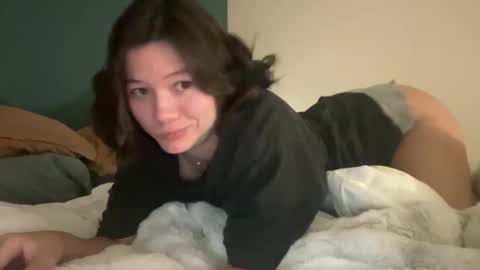 Snapshot of babybunnny chatting on April 2, 2026, 6:44 am ava online show from April 2, 2026, 6:44 am